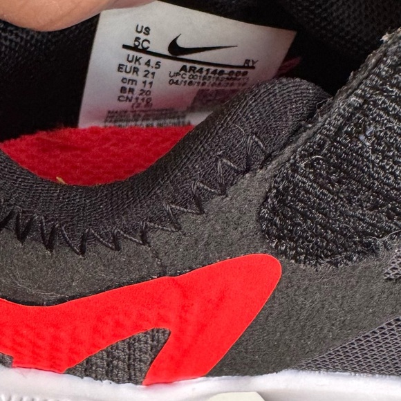 Nike Black and Red Sneakers with Velcro Closure - Picture 7 of 9